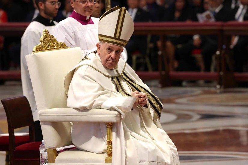 Giáo hoàng Francis nhập viện vì nhiễm trùng đường hô hấp