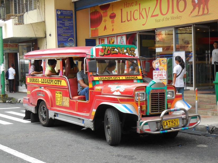 Philippines gặp thách thức trong việc chuyển đổi xanh 'vua đường phố' jeepney