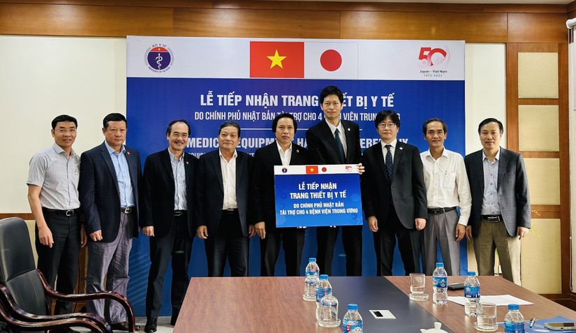 Nhật Bản bàn giao thiết bị y tế viện trợ cho 4 bệnh viện Trung ương Việt Nam