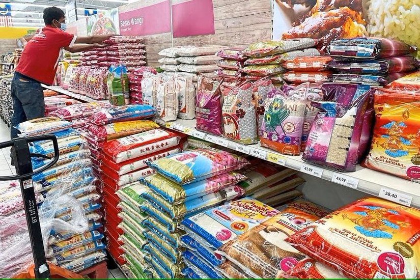 Malaysia khan hiếm gạo nội địa do giá gạo nhập khẩu tăng
